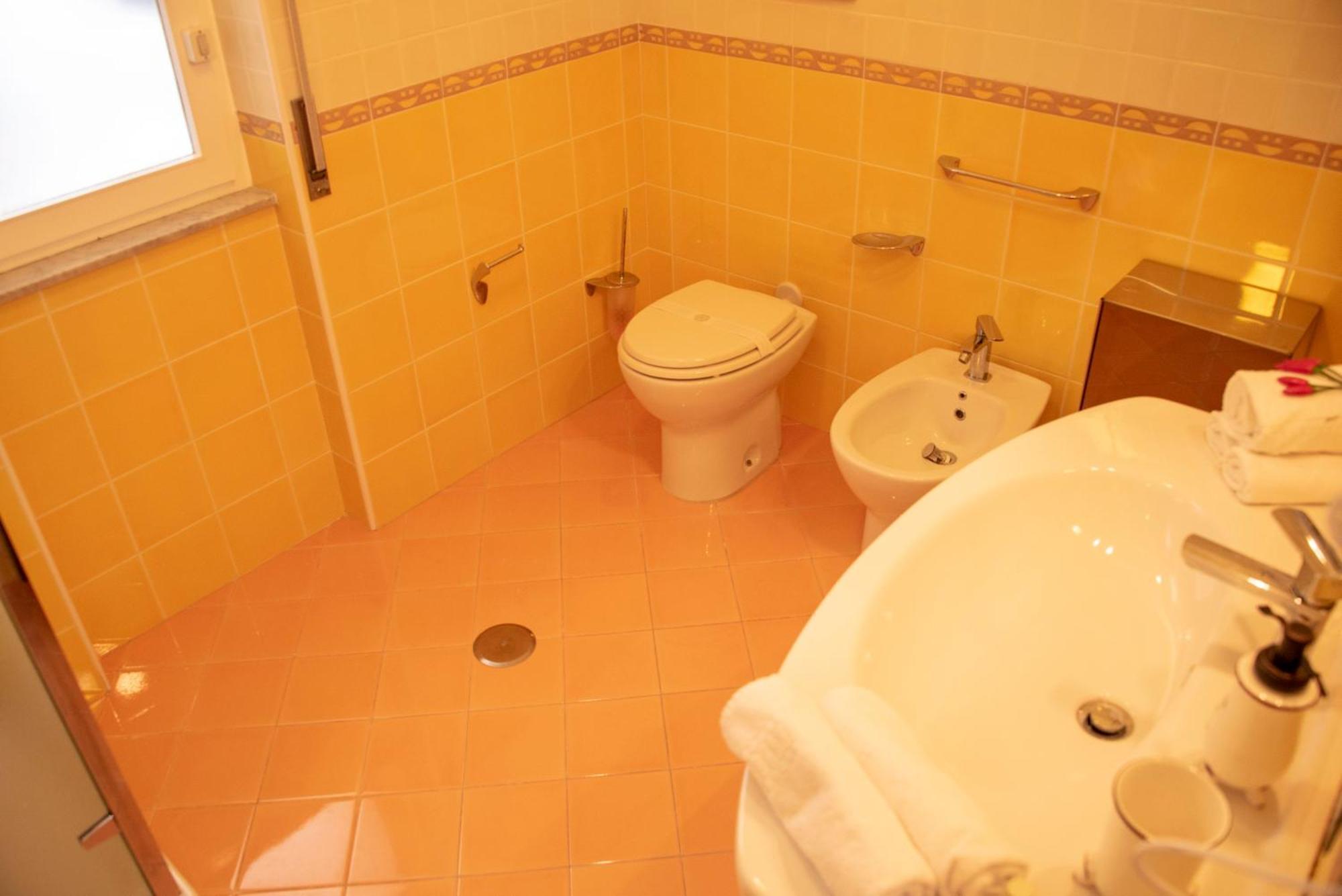 Reginella Guest House Salerno Zewnętrze zdjęcie