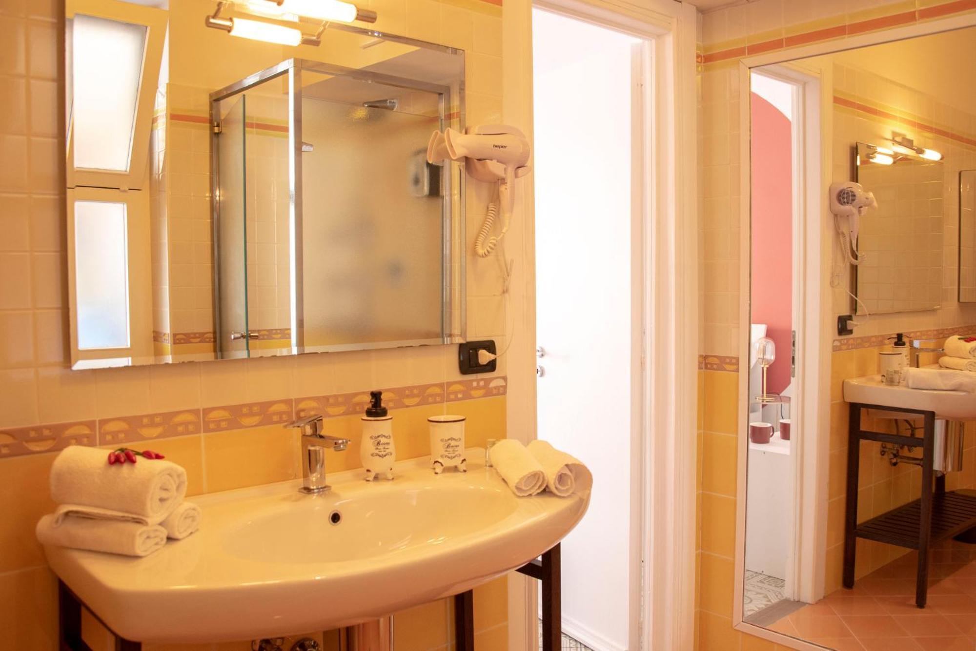 Reginella Guest House Salerno Zewnętrze zdjęcie