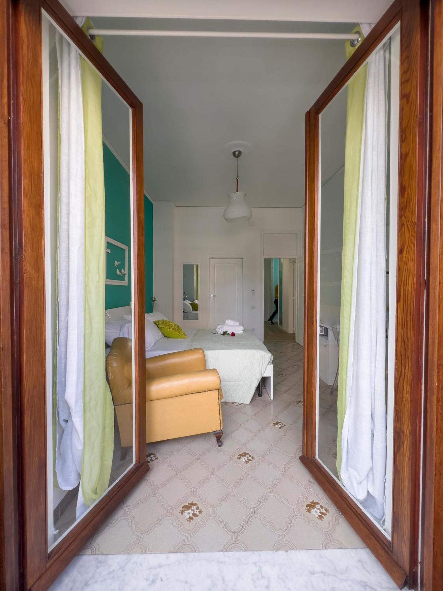 Reginella Guest House Salerno Zewnętrze zdjęcie